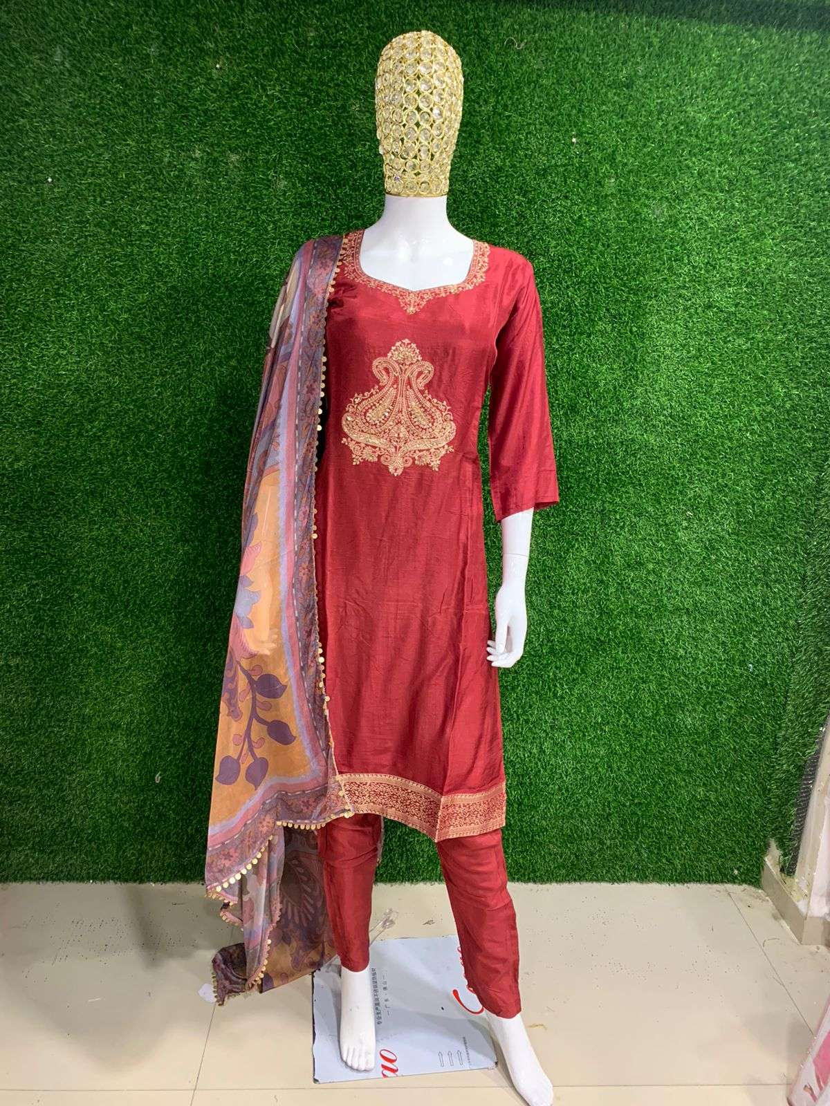 BEMITEX INDIA PRESENTS MUSLIN JACQUARD WORK LATEST RED 3 PIECE READYMADE SUIT COLLECTION WHOLESALE SHOP IN SURAT - Bemitex